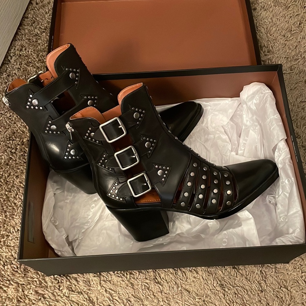 Coach phoebe bootie - size 6